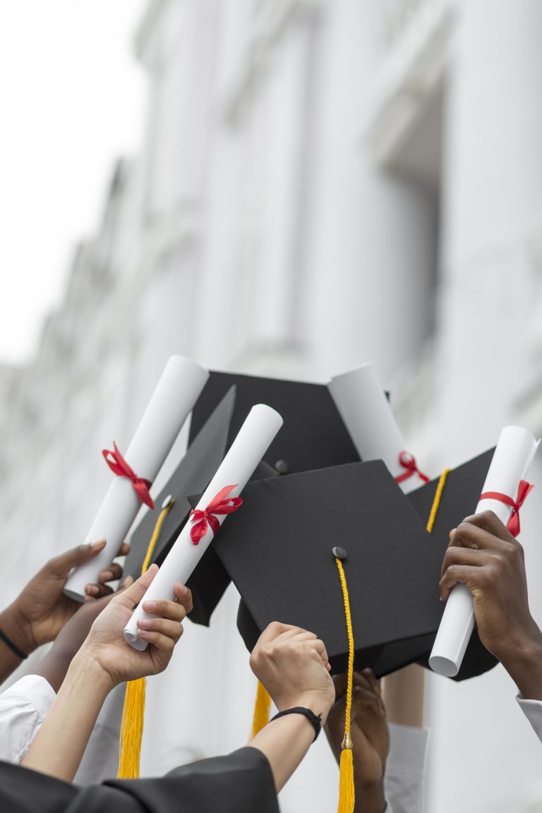 How to Apply for International Scholarships and Boost Your Chances